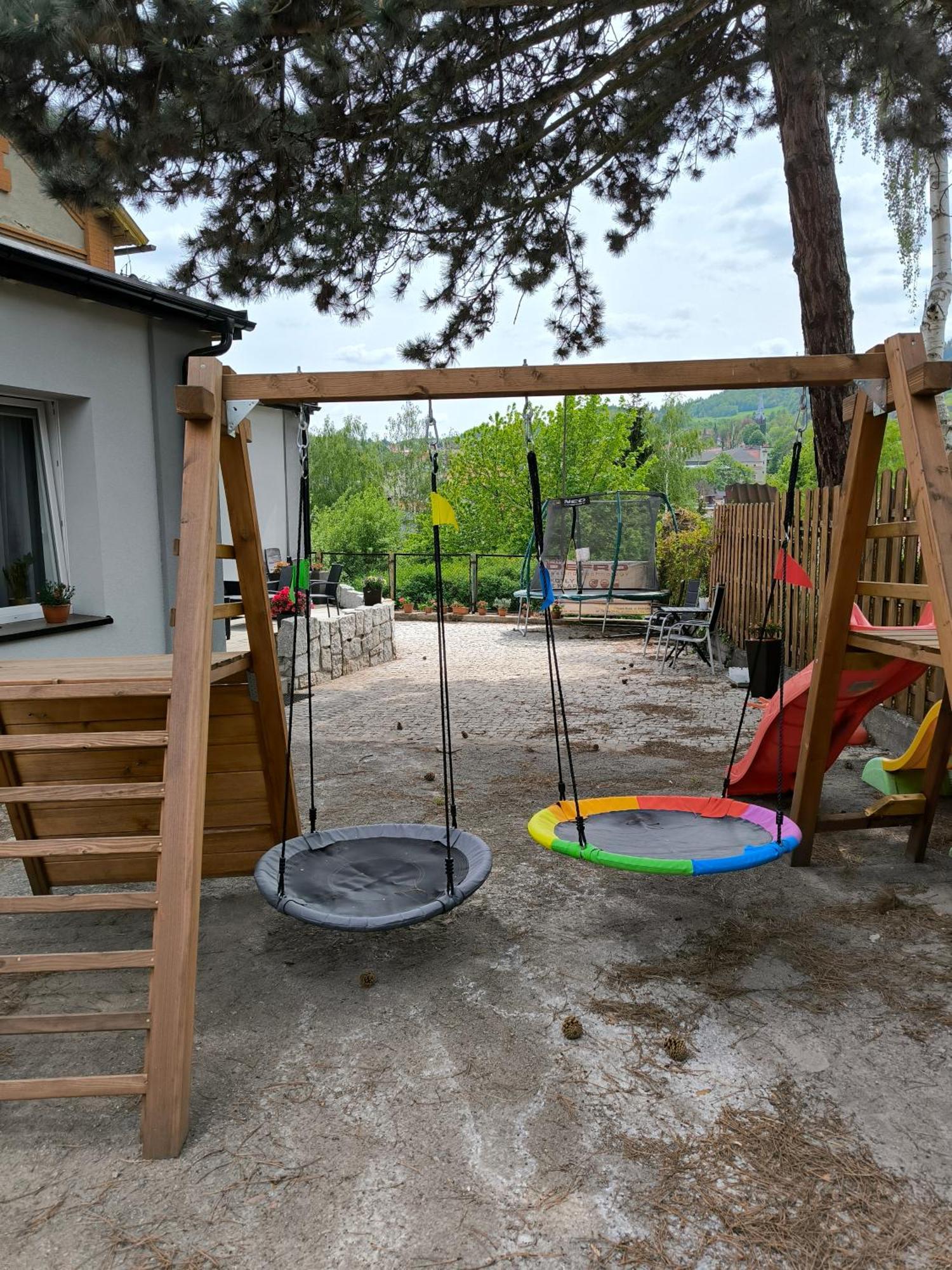 נובה רודה Dawna Mleczarnia Apartamenty Sosnowy מראה חיצוני תמונה