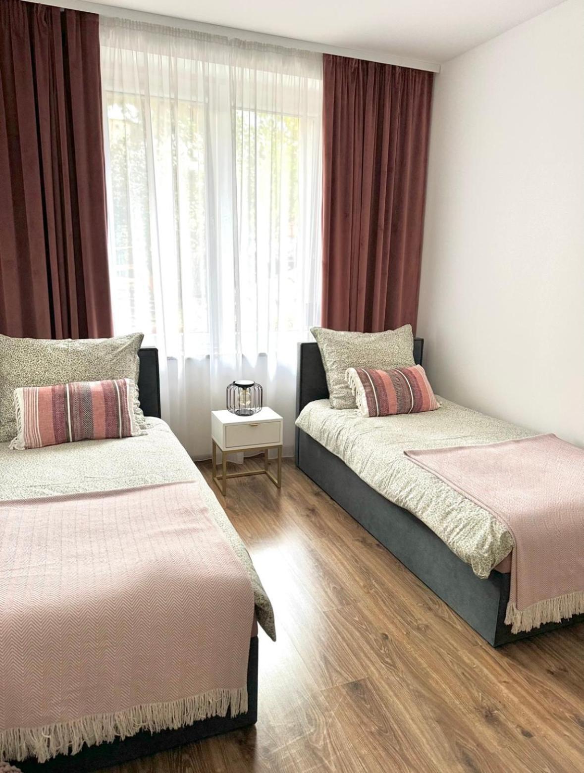 נובה רודה Dawna Mleczarnia Apartamenty Sosnowy מראה חיצוני תמונה